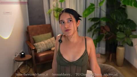 Snapshot of sensualcherry_ chatting on 03/09/26, 12:47 Maria- OF sensual bee online show from 03/09/26, 12:47