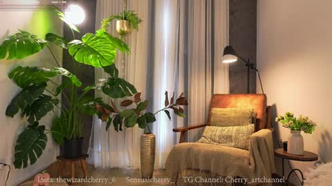 Snapshot of sensualcherry_ chatting on 03/27/26, 09:36 Maria- OF sensual bee online show from 03/27/26, 09:36