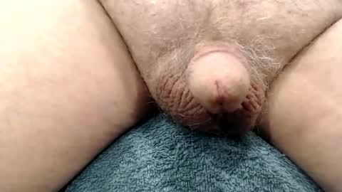 Snapshot of sensualgent69 chatting on 06/08/26, 04:40 sensual online show from 06/08/26, 04:40