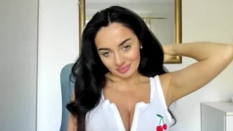 Snapshot of sensuallstella chatting on 07/02/26, 05:46 sensuallstella online show from 07/02/26, 05:46
