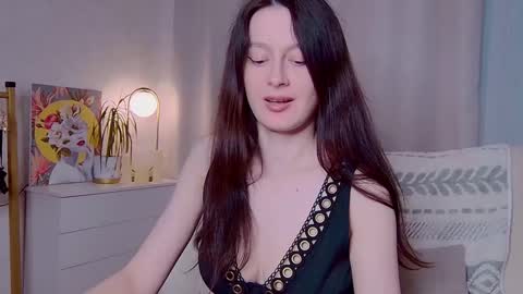 Snapshot of sensuallucy233 chatting on 06/09/26, 05:35 sensuallucy233 online show from 06/09/26, 05:35