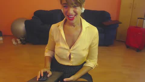 sensualmyra online show from 09/27/25, 12:43