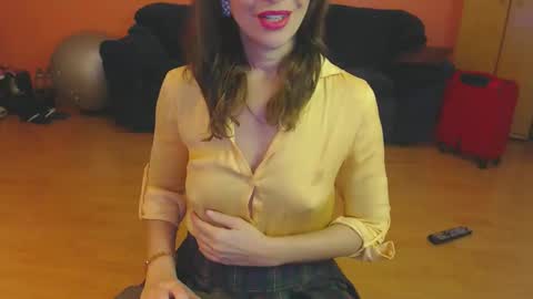 Snapshot of sensualmyra chatting on 04/04/26, 10:13 sensualmyra online show from 04/04/26, 10:13