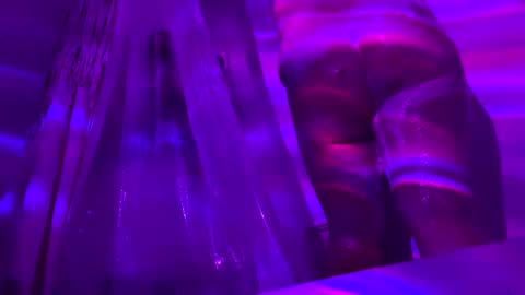 Snapshot of sentfrmheaven chatting on 12/20/24, 01:25 Tara online show from 12/20/24, 01:25