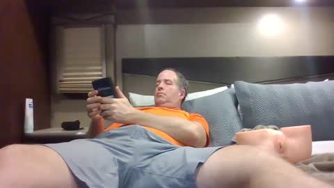 Snapshot of senyai40 chatting on 10/13/25, 05:40 senyai40 online show from 10/13/25, 05:40