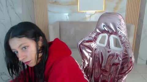 serabella_s online show from 12/22/25, 01:08