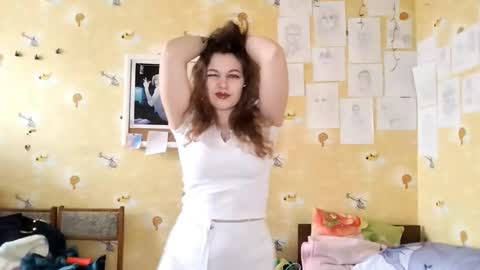 Snapshot of serafinayurick chatting on 03/01/26, 08:05 May online show from 03/01/26, 08:05