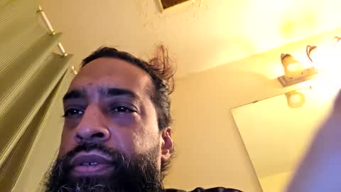 Snapshot of serani02 chatting on 01/14/26, 11:09 Serani online show from 01/14/26, 11:09