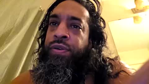 Snapshot of serani02 chatting on 04/04/26, 11:40 Serani online show from 04/04/26, 11:40