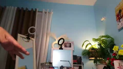 Snapshot of seraphina_leroux_lashes chatting on 05/06/26, 06:30 seraphina mia valentina katrine. online show from 05/06/26, 06:30