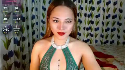 Snapshot of seraphinaheather chatting on 06/30/26, 04:24 Chloe online show from 06/30/26, 04:24