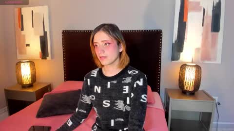 Seraphine star online show from 02/18/26, 02:51