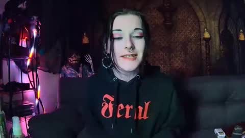 Seraphin Munster online show from 10/24/25, 10:28