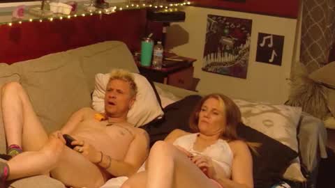 Snapshot of seraphyx33 chatting on 11/17/25, 05:46 seraphyx33 online show from 11/17/25, 05:46