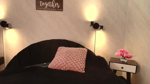 Seren  Follow me online show from 02/18/25, 06:26