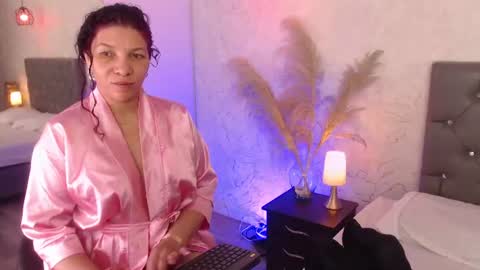 Snapshot of serena_houstonn chatting on 06/16/26, 10:29 Serena online show from 06/16/26, 10:29