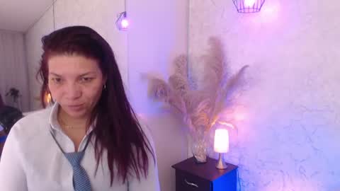 Snapshot of serena_houstonn chatting on 06/29/26, 10:48 Serena online show from 06/29/26, 10:48