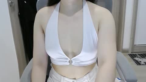 Snapshot of serena_white2k1 chatting on 04/11/26, 06:40 Lina online show from 04/11/26, 06:40