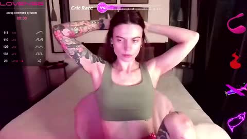 Snapshot of serenamilss chatting on 08/05/26, 11:02 serenamilss online show from 08/05/26, 11:02