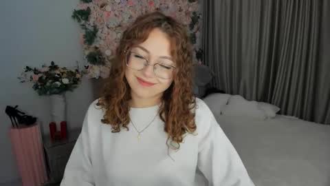 Ophelia online show from 09/25/25, 04:11