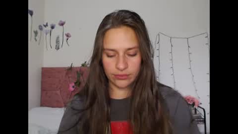 serenity_crystal online show from 12/21/24, 09:58