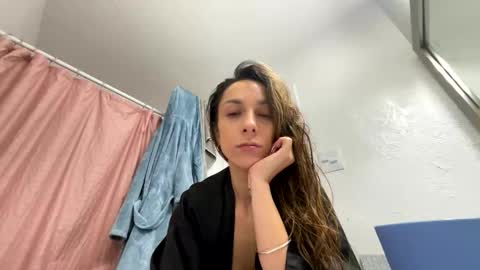 Snapshot of serenityroseee chatting on 02/21/26, 09:49 serenityroseee online show from 02/21/26, 09:49