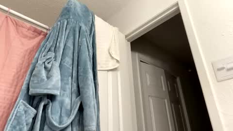 Snapshot of serenityroseee chatting on 04/12/26, 03:06 serenityroseee online show from 04/12/26, 03:06