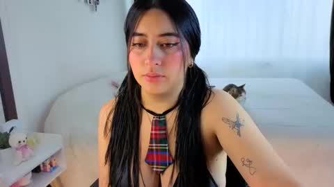 Serenna Cruz online show from 10/31/25, 02:18