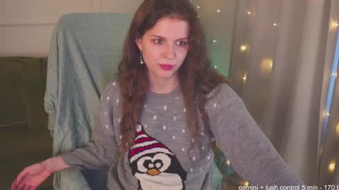Snapshot of sereta_fin chatting on 12/21/24, 10:39 Hey Guys and Girls non-binary personalities  Im Sereta online show from 12/21/24, 10:39
