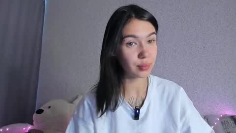 Snapshot of sergantt53 chatting on 09/19/25, 03:19 Ariana online show from 09/19/25, 03:19