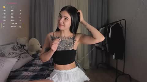 Snapshot of sergantt53 chatting on 11/30/25, 02:21 Ariana online show from 11/30/25, 02:21