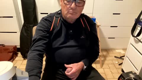 serge8413 online show from 12/07/24, 06:15