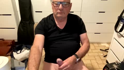 serge8413 online show from 12/10/24, 12:28