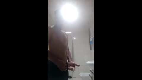 Snapshot of sergiobianchi977 chatting on 04/17/26, 02:14 sergiobianchi977 online show from 04/17/26, 02:14