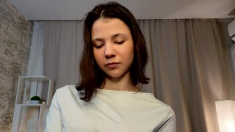 Snapshot of serinazele chatting on 04/22/26, 08:10 Melissa online show from 04/22/26, 08:10