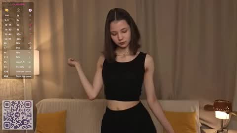 Snapshot of serinazele chatting on 05/23/26, 06:45 Melissa online show from 05/23/26, 06:45