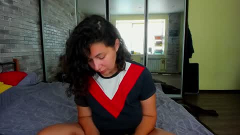 Snapshot of serpenttempter88 chatting on 07/18/26, 04:49 VIOLA online show from 07/18/26, 04:49