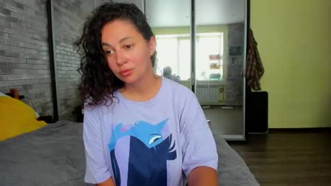 Snapshot of serpenttempter88 chatting on 07/21/26, 04:04 VIOLA online show from 07/21/26, 04:04