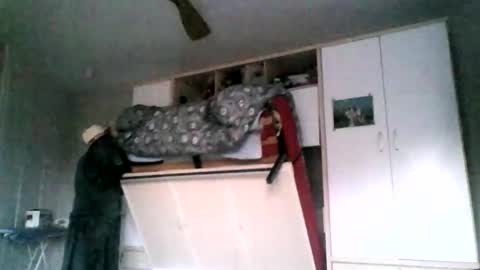 Snapshot of serrano49 chatting on 12/18/24, 04:39 serrano49 online show from 12/18/24, 04:39