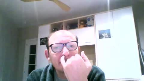 Snapshot of serrano49 chatting on 02/04/25, 02:07 serrano49 online show from 02/04/25, 02:07