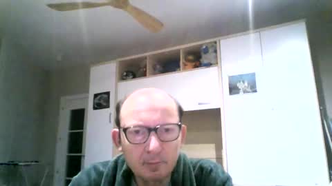 Snapshot of serrano49 chatting on 02/05/25, 02:19 serrano49 online show from 02/05/25, 02:19