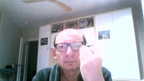 Snapshot of serrano49 chatting on 09/14/25, 02:11 serrano49 online show from 09/14/25, 02:11