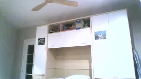 Snapshot of serrano49 chatting on 11/07/25, 05:07 serrano49 online show from 11/07/25, 05:07