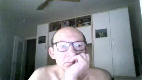 Snapshot of serrano49 chatting on 07/19/26, 01:42 serrano49 online show from 07/19/26, 01:42
