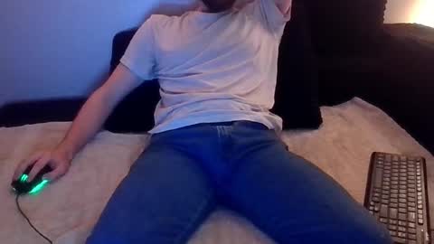 Snapshot of serriaman chatting on 12/23/25, 06:55 Nnn online show from 12/23/25, 06:55