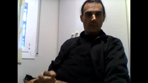 Snapshot of servamp77 chatting on 02/17/25, 05:10 servamp77 online show from 02/17/25, 05:10