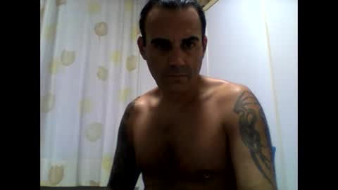 Snapshot of servamp77 chatting on 11/09/25, 12:53 servamp77 online show from 11/09/25, 12:53