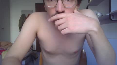 Snapshot of servandomier chatting on 12/06/24, 08:37 mier online show from 12/06/24, 08:37