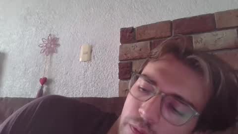 Snapshot of servandomier chatting on 09/23/25, 04:32 mier online show from 09/23/25, 04:32