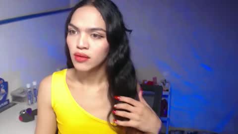 Bella online show from 11/02/25, 05:04